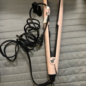 Lange Light Pink Hair Straightener with Black Cord